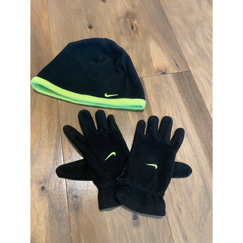 Kids Fleece Hat & Glove Set – Black with Green Trim (Size Small)